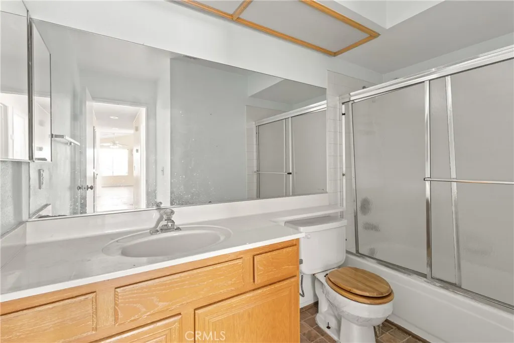 5125 Ruby Court, Quartz Hill, California 93536 home-pic-12