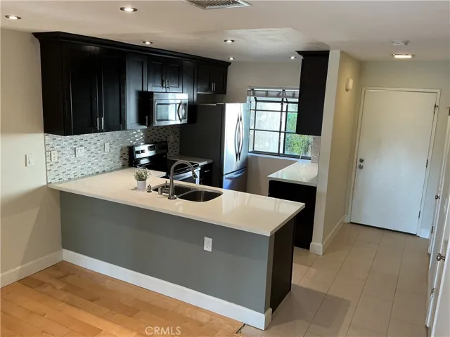 251 Pineview, Irvine, California 92620