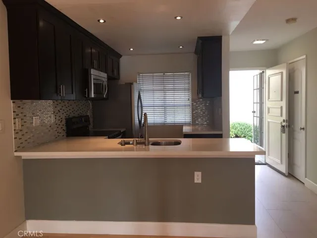 251 Pineview, Irvine, California 92620