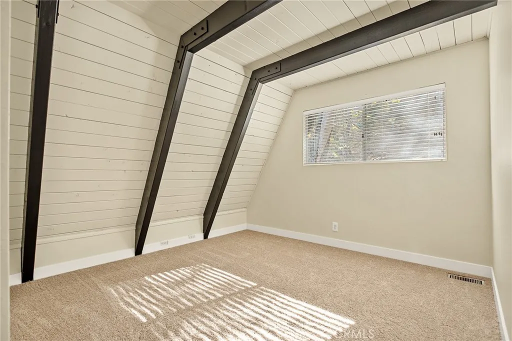 206 S Fairway, Lake Arrowhead, California 92391 home-pic-20