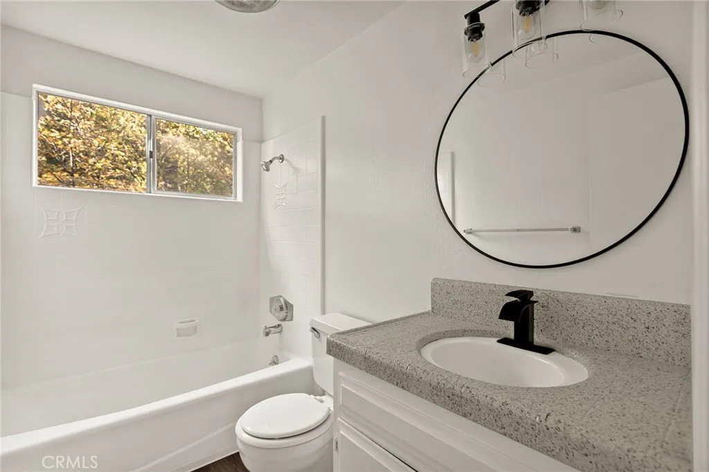 206 S Fairway, Lake Arrowhead, California 92391 home-pic-16
