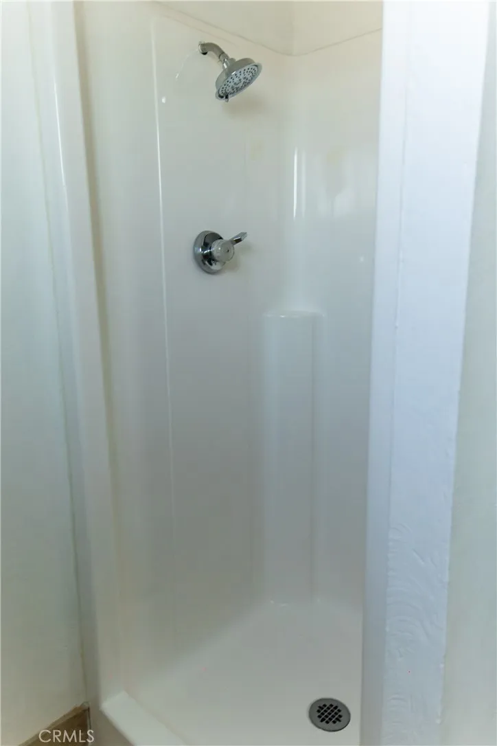 14385 Cactus Drive, Victorville, California 92395 home-pic-9