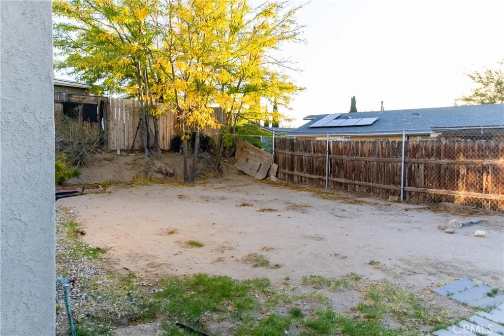14385 Cactus Drive, Victorville, California 92395 home-pic-22