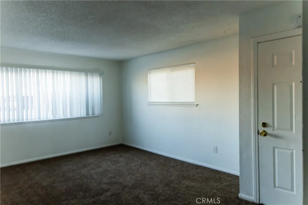 14385 Cactus Drive, Victorville, California 92395 home-pic-17