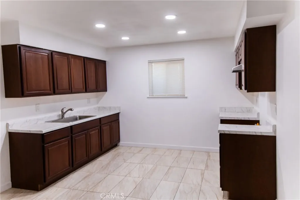 14385 Cactus Drive, Victorville, California 92395 home-pic-19
