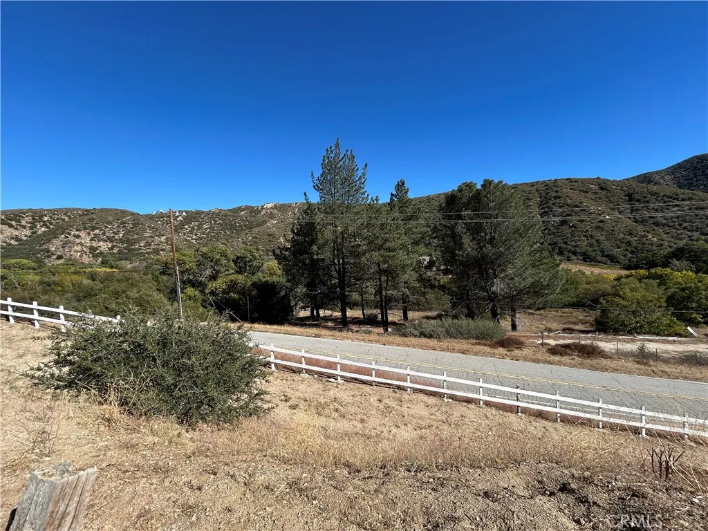 43155 Lake Hughes, Lake Hughes, California 93532 home-pic-16