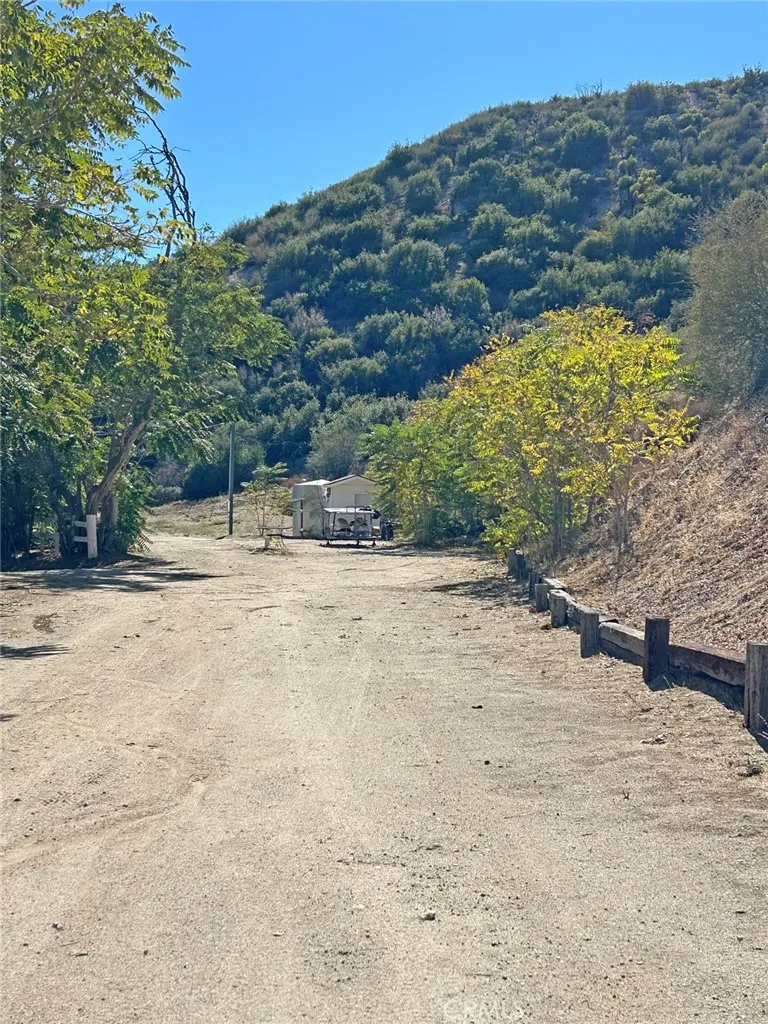 43155 Lake Hughes, Lake Hughes, California 93532 home-pic-17