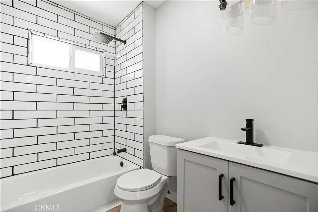 1646 E 41st, Los Angeles, California 90011 home-pic-11