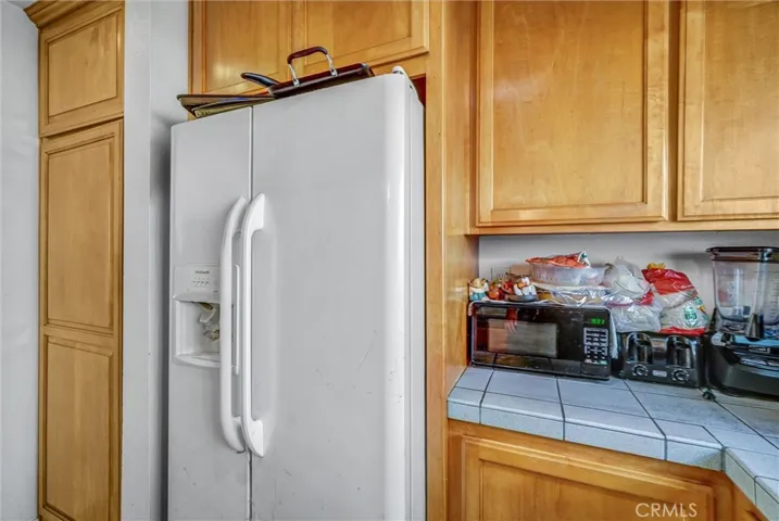 Unit B - Kitchen