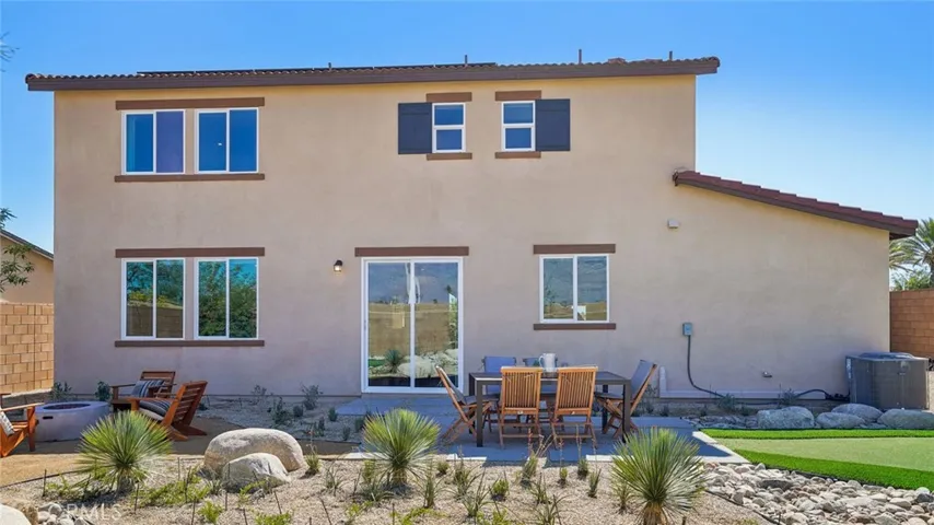 MODEL HOME BACK YARD