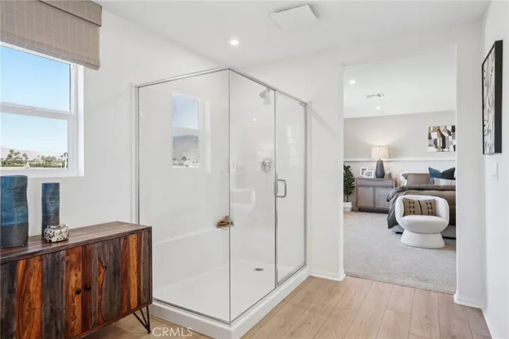 MODEL HOME