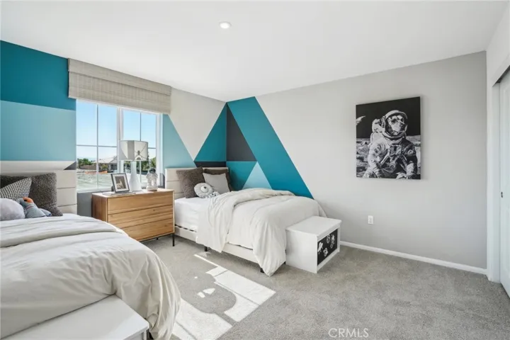 MODEL HOME