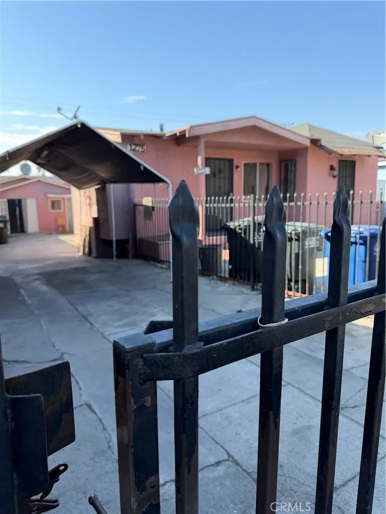 1273 S Alma, Los Angeles, California 90023 home-pic-3
