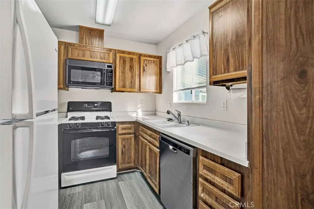 29200 Murrieta, Menifee, California 92586 home-pic-8