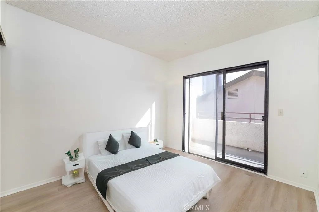 730 W 4th Street 413, Long Beach, California 90802 home-pic-8