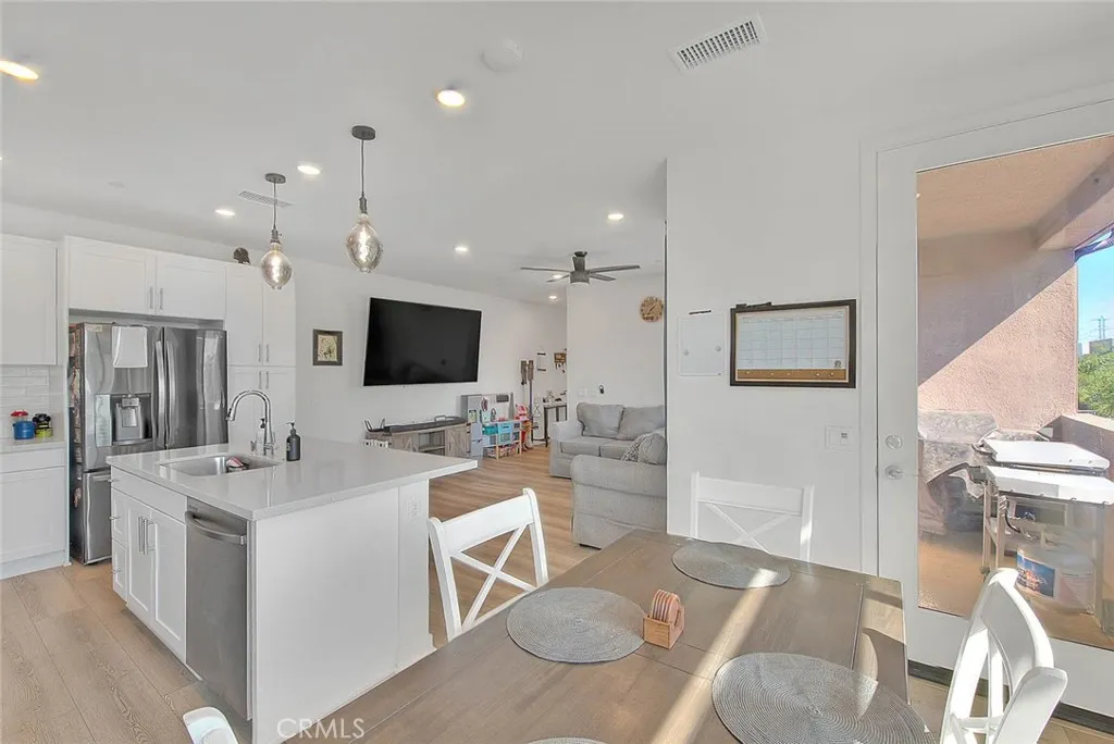 3610 E Pollock 2, Ontario, California 91761 home-pic-11