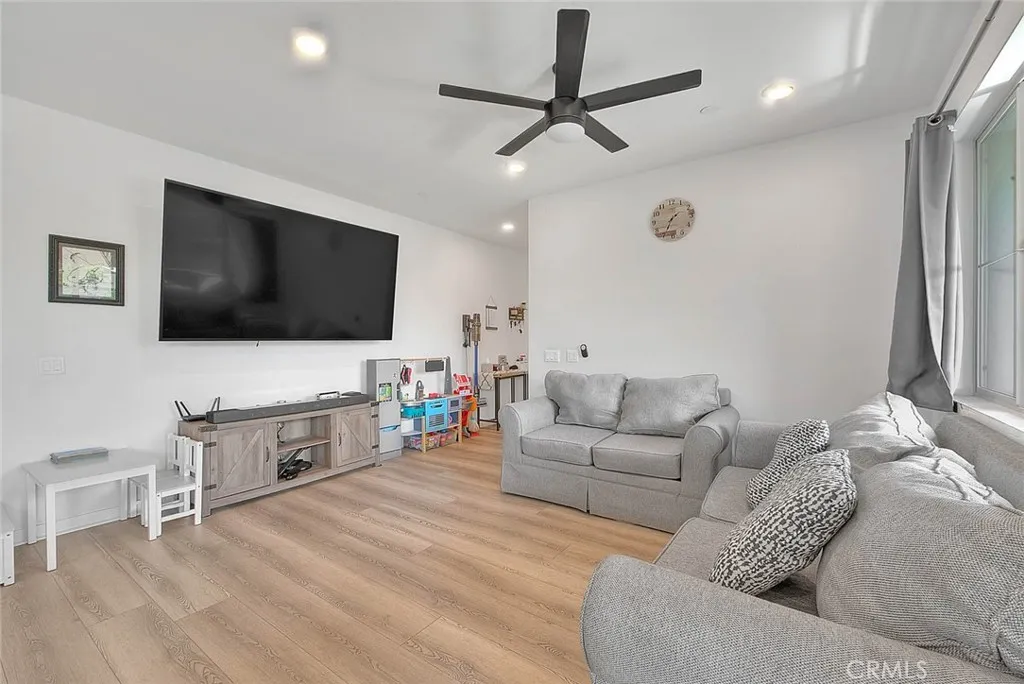 3610 E Pollock 2, Ontario, California 91761 home-pic-8