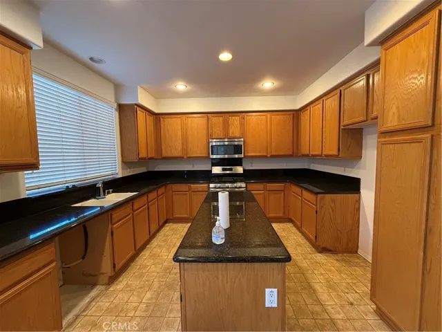 1926 Carroll, San Jacinto, California 92583