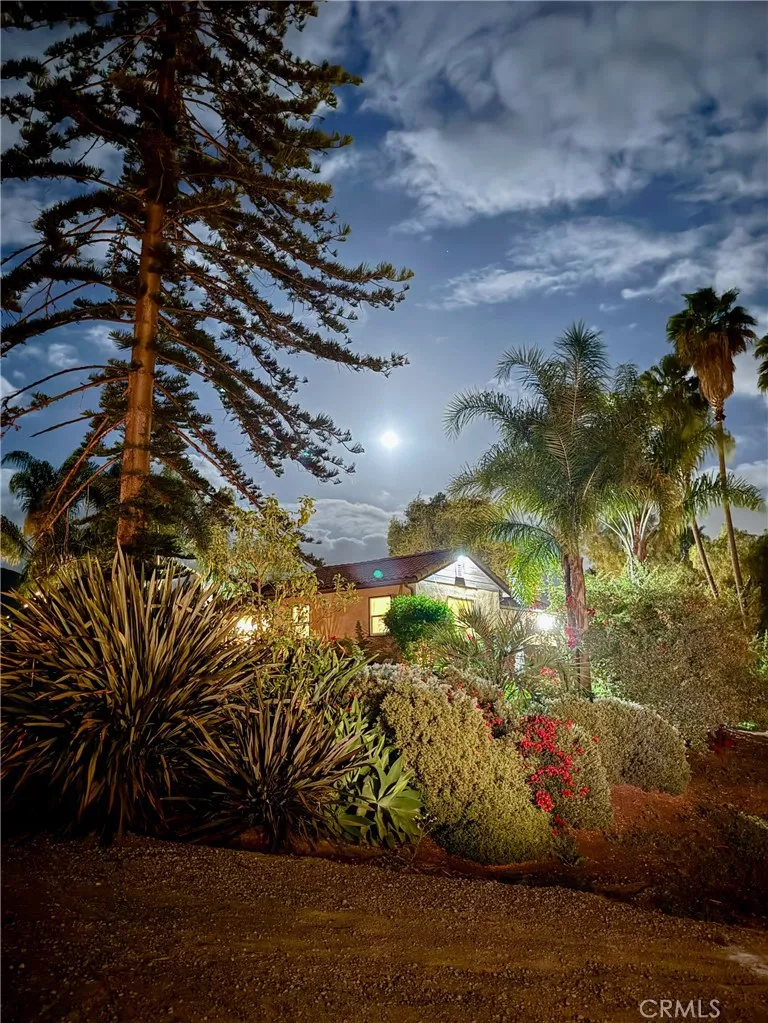 1955 Friendly, Vista, California 92084 home-pic-2