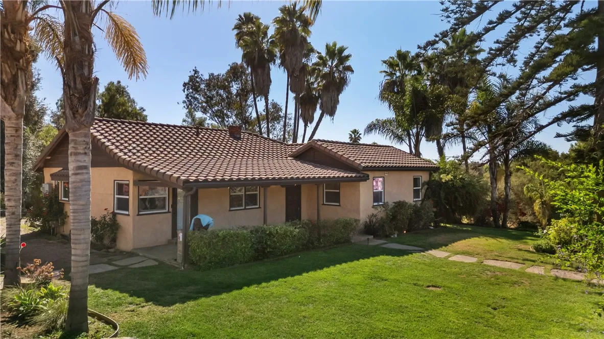 1955 Friendly, Vista, California 92084 home-pic-10
