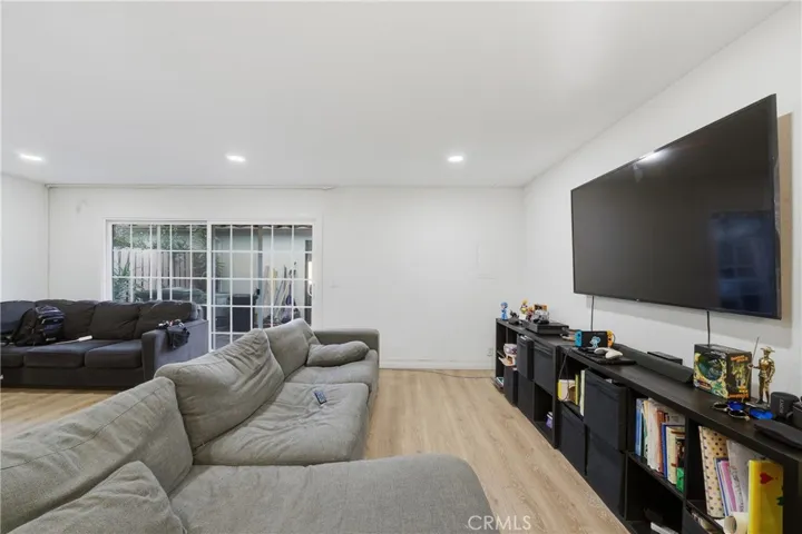 5950 Imperial, South Gate, California 90280