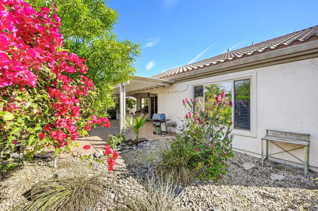 80182 Avenida Aliso, Indio, California 92203 home-pic-38