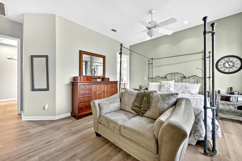 80182 Avenida Aliso, Indio, California 92203 home-pic-16