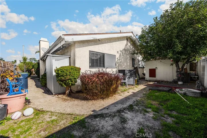 2133 Barclay, Santa Ana, California 92701