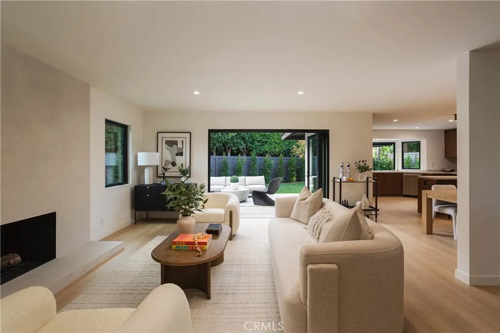 19321 Manor Point Circle, Huntington Beach, California 92648 home-pic-24