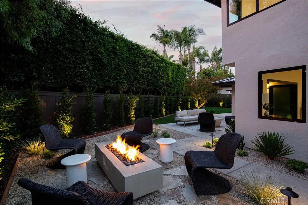 19321 Manor Point Circle, Huntington Beach, California 92648 home-pic-62