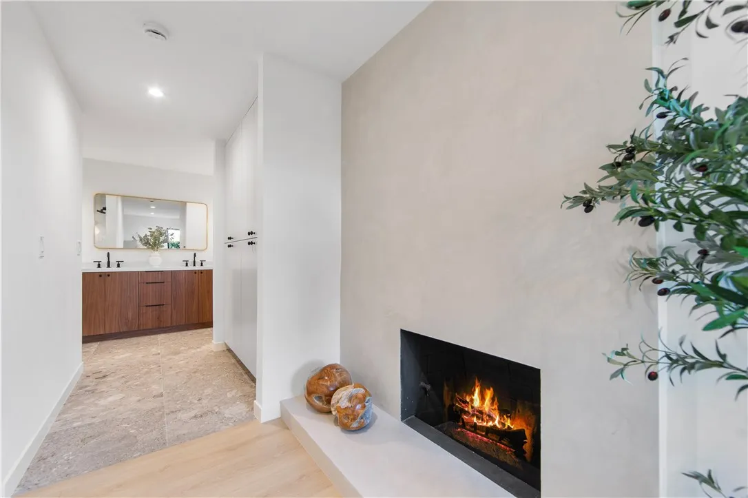 19321 Manor Point Circle, Huntington Beach, California 92648 home-pic-34
