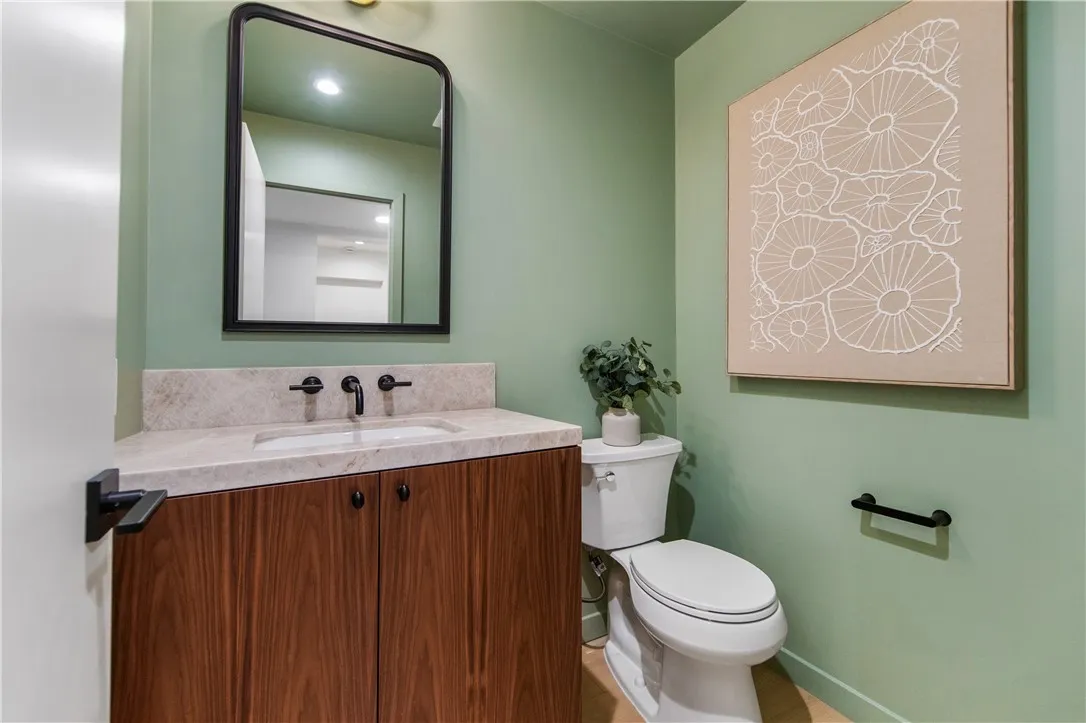 19321 Manor Point Circle, Huntington Beach, California 92648 home-pic-28