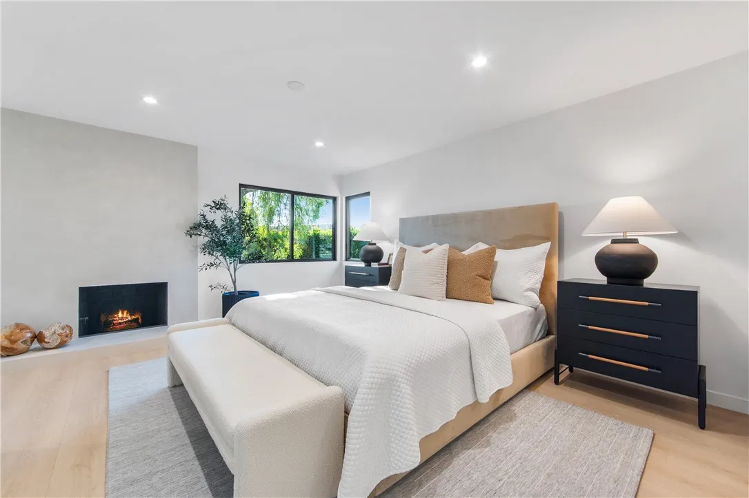 19321 Manor Point Circle, Huntington Beach, California 92648 home-pic-31