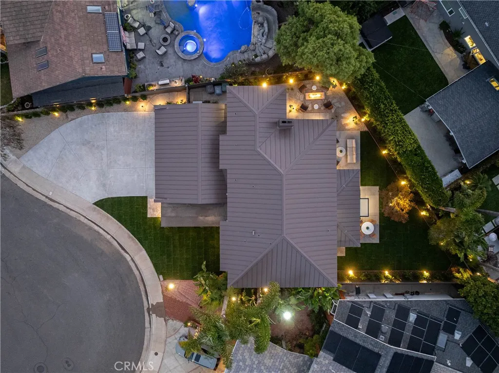 19321 Manor Point Circle, Huntington Beach, California 92648 home-pic-3