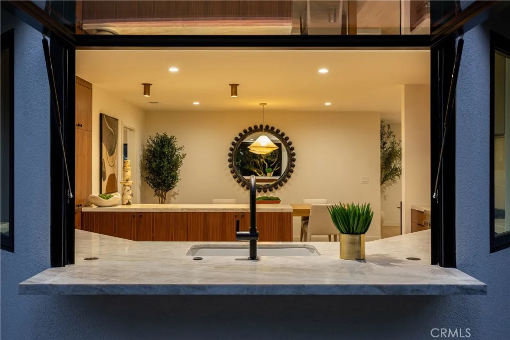 19321 Manor Point Circle, Huntington Beach, California 92648 home-pic-59