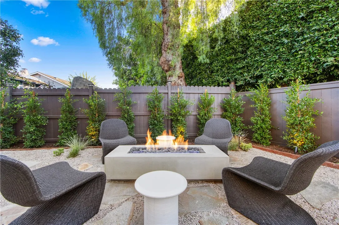 19321 Manor Point Circle, Huntington Beach, California 92648 home-pic-52