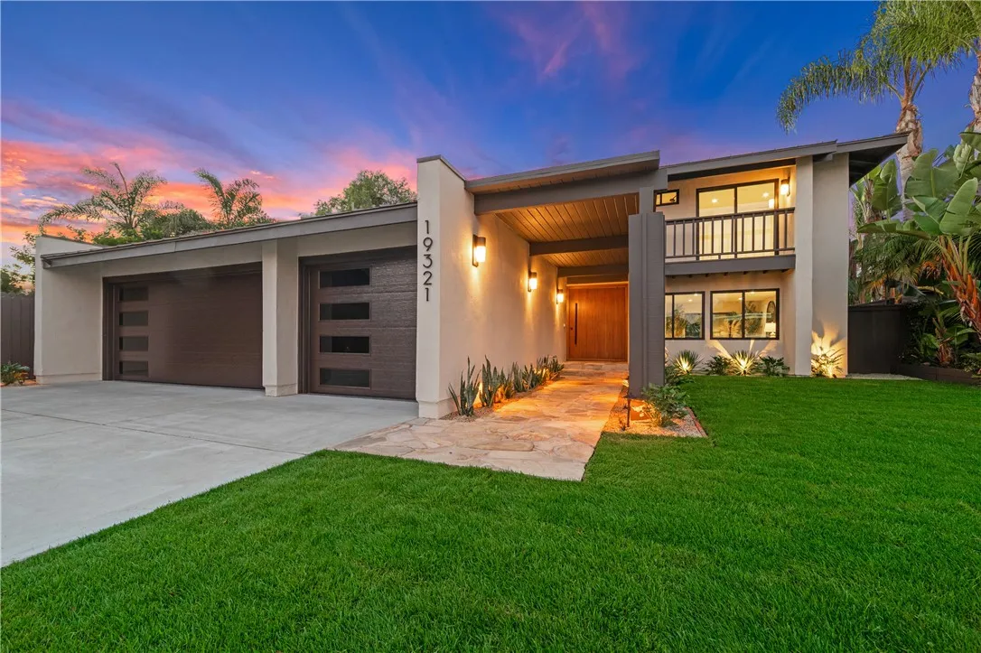 19321 Manor Point Circle, Huntington Beach, California 92648 home-pic-2