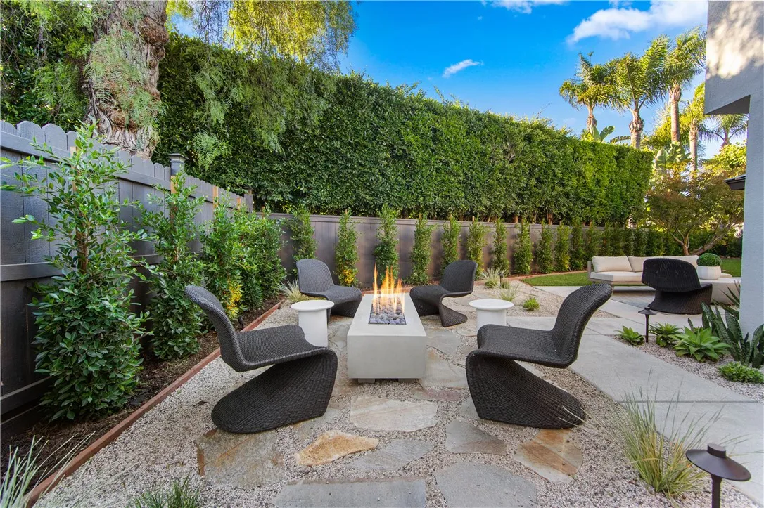 19321 Manor Point Circle, Huntington Beach, California 92648 home-pic-53