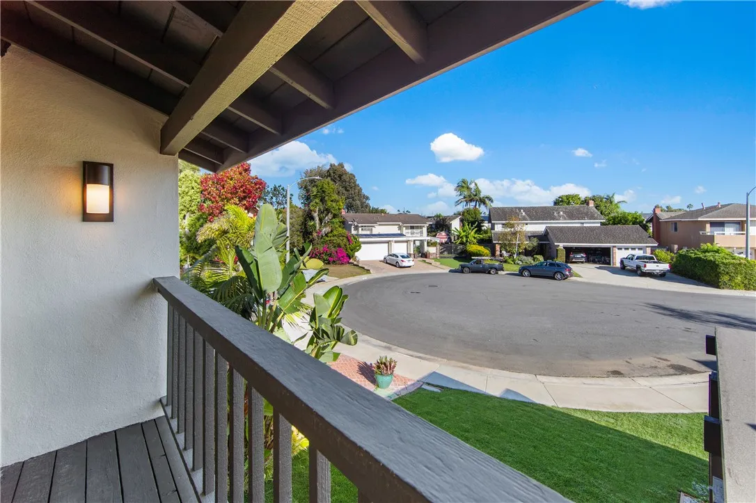 19321 Manor Point Circle, Huntington Beach, California 92648 home-pic-46