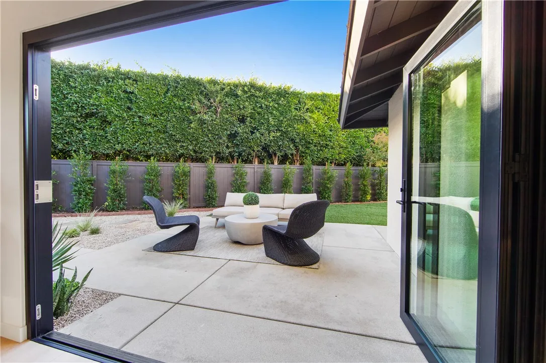 19321 Manor Point Circle, Huntington Beach, California 92648 home-pic-54