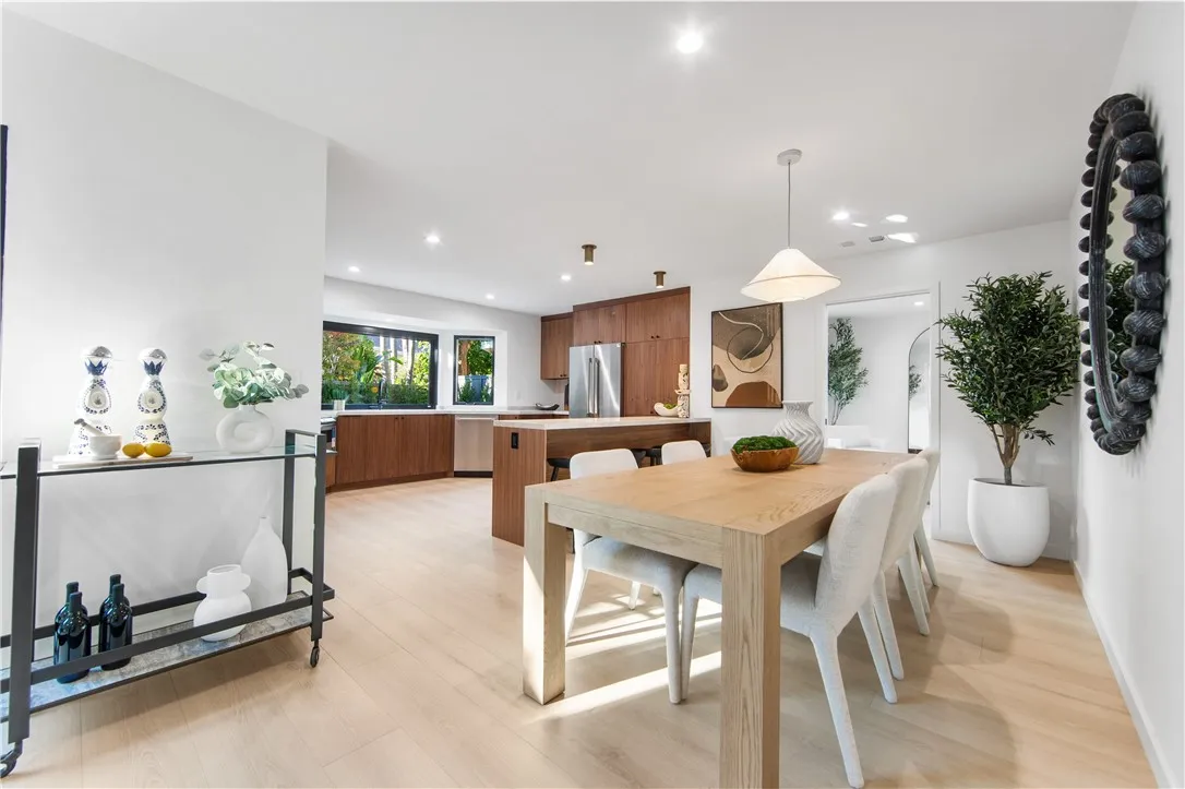 19321 Manor Point Circle, Huntington Beach, California 92648 home-pic-14