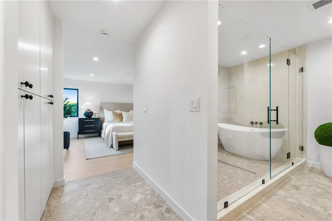 19321 Manor Point Circle, Huntington Beach, California 92648 home-pic-37