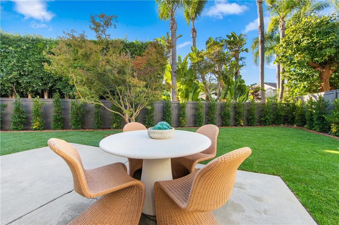 19321 Manor Point Circle, Huntington Beach, California 92648 home-pic-50