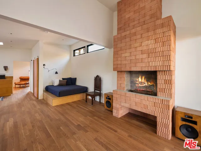 176 Jaxine Drive, Altadena, California 91001