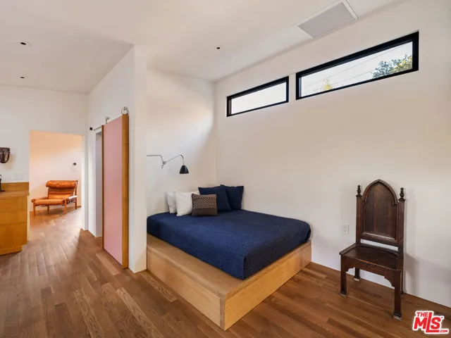 176 Jaxine Drive, Altadena, California 91001