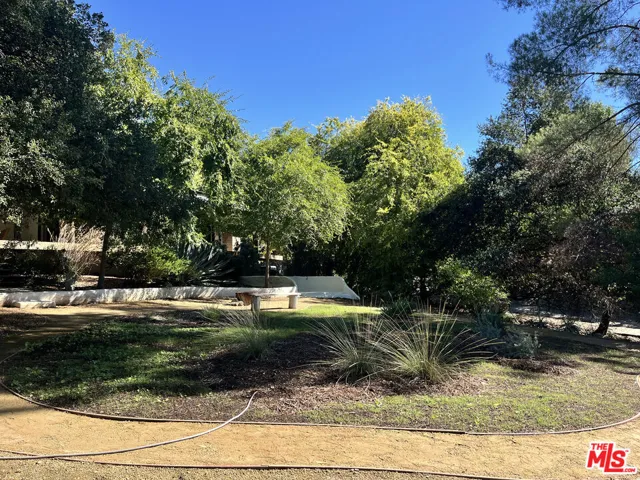 176 Jaxine Drive, Altadena, California 91001