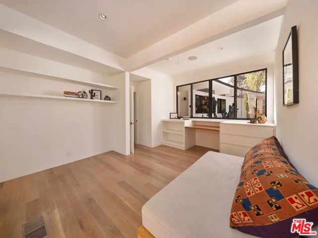176 Jaxine Drive, Altadena, California 91001