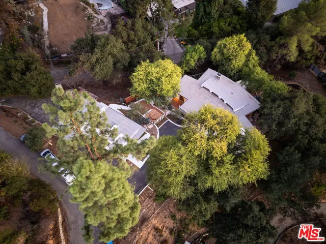 176 Jaxine Drive, Altadena, California 91001