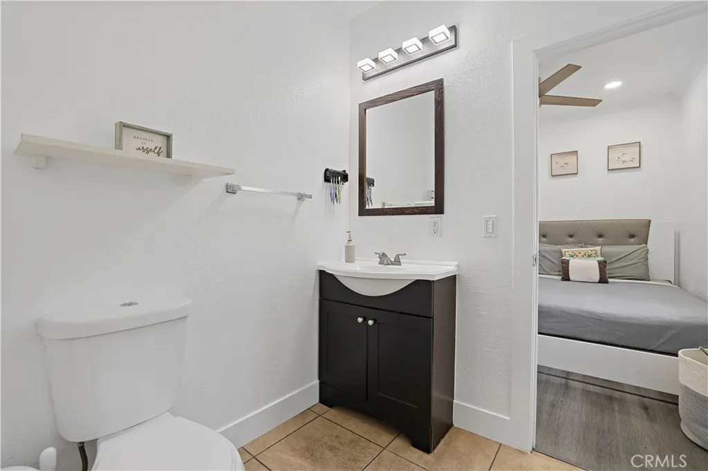 1023 W 51st, Los Angeles, California 90037 home-pic-19