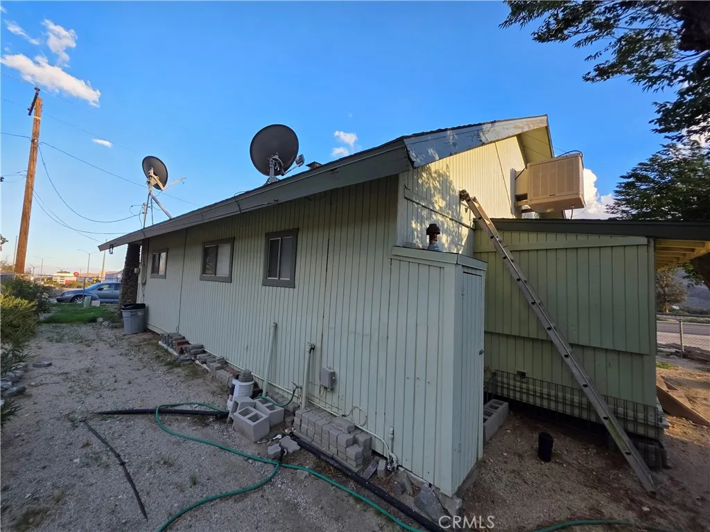 14055 Palm, Cabazon, California 92230 home-pic-6